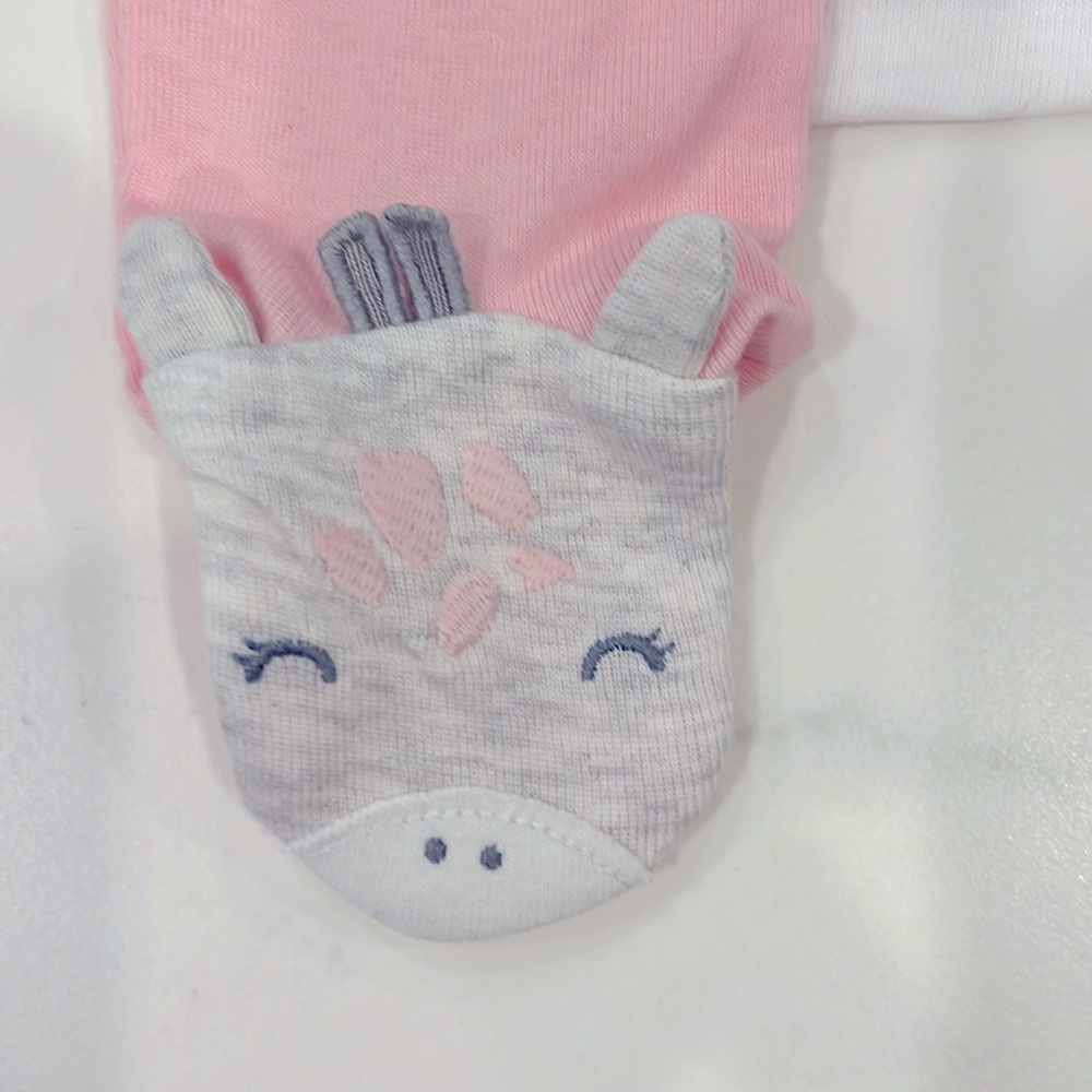 Carter’s 3 mth pink/white, & gray. 3pc- top with pants & onesie CUTE GIRAFFE! 🦒 - Picture 2 of 8